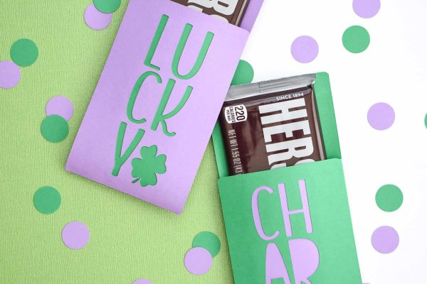 Easy St. Patrick's Day papercraft - Chocolate Bar Pocket